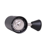 Närbild på inställningsratten i metall för malningsgrad på Timemore C5 Pro